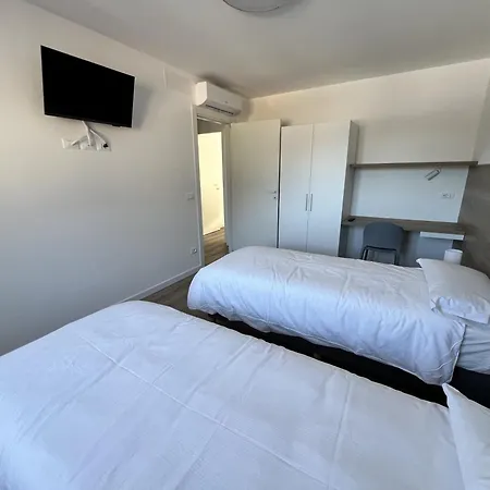 Mary Apartment